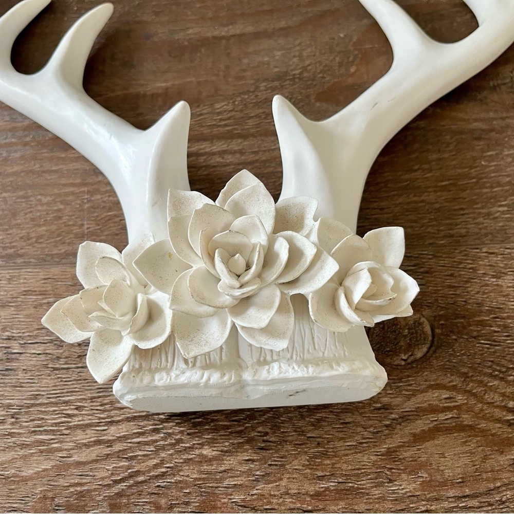 Elegant White Antler Sculpture with Floral Accent fake - Picture 7 of 11